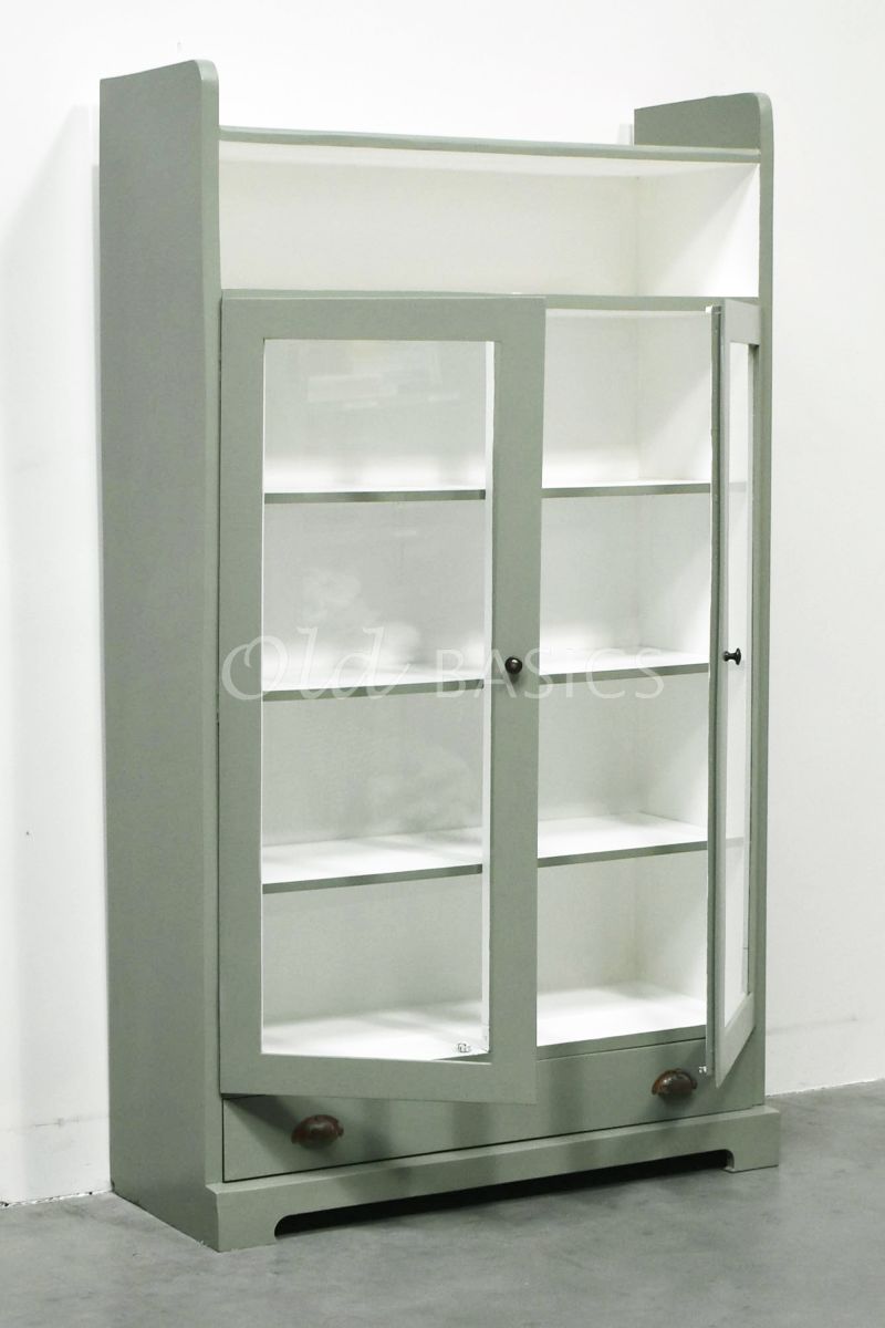 Detail van Vitrinekast, groen, materiaal hout